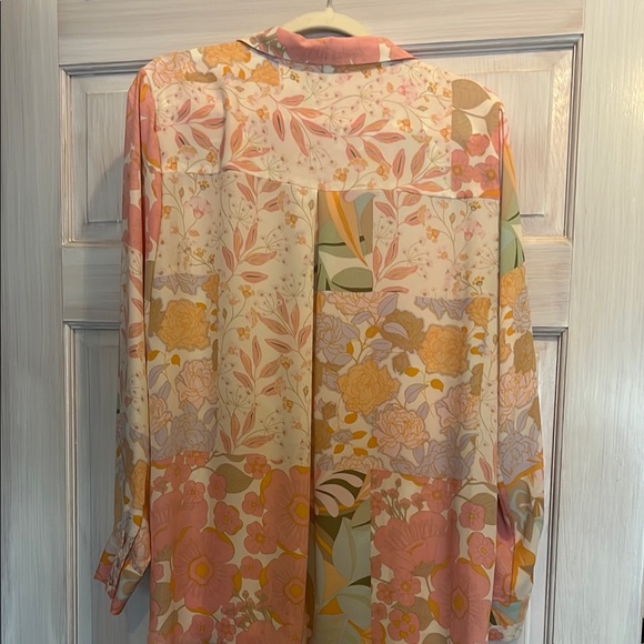 Rose & Olive Pink and Yellow Casual Button Down Shirt - Picture 3 of 4